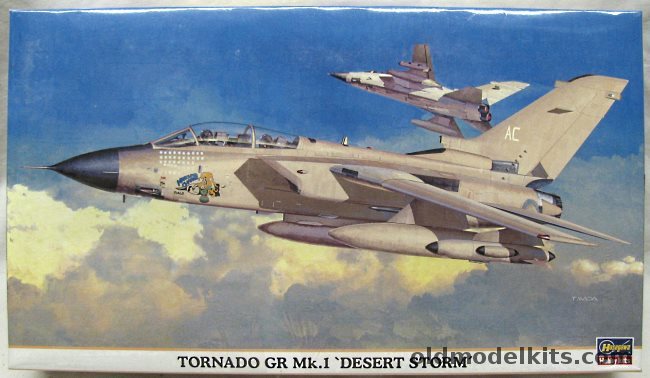 Hasegawa 1/72 Panavia Tornado GR Mk.1 Desert Storm - Royal Air Force, 00720 plastic model kit